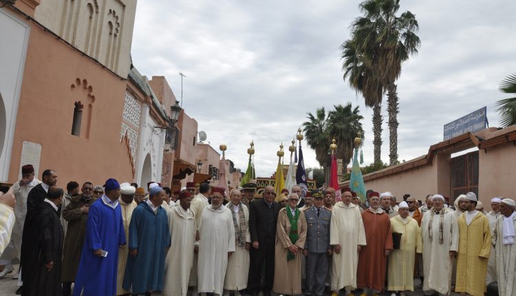 مواكب العرفان تخْتَرِقُ دروب مراكش إلى ضريح الولي القطب الجزولي
