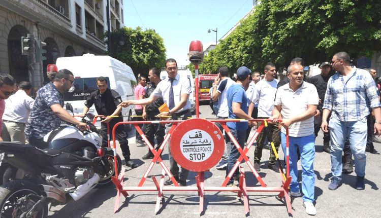 قتلى وجرحى بتفجيرين انتحارييين في العاصمة تونس