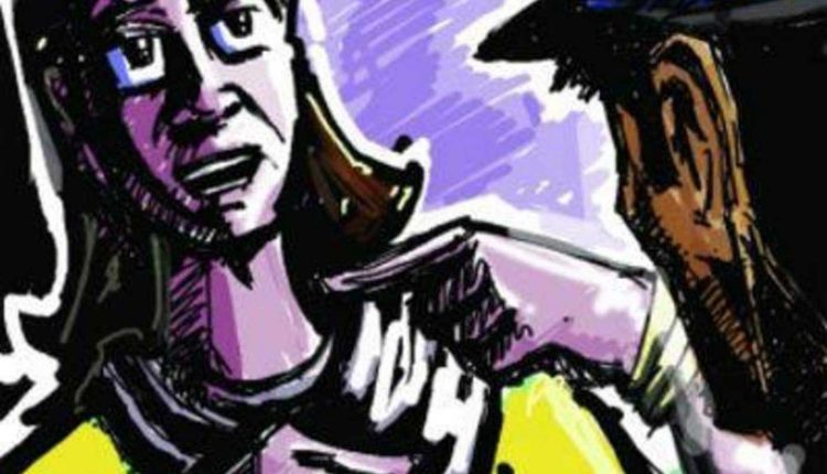 تقتل زوجها بالسم وبضرب عشيقها له، وتصور لحظات احتضاره