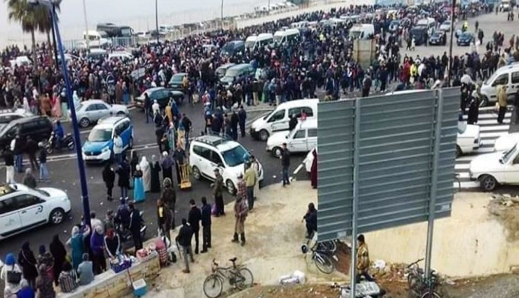 فرنسي من أصول مغربية تحت يد أمن باب سبتة بسبب تمرير المخدرات