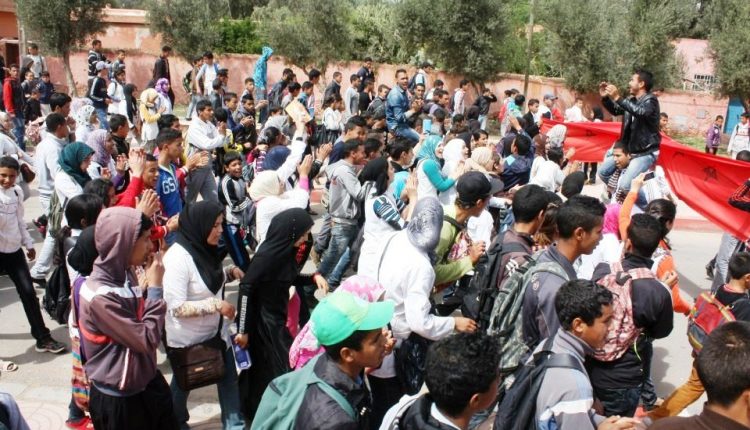 اعتقال تلميذ بتمارة بعد بثه لفيديو إباحي خلال حصة دراسية