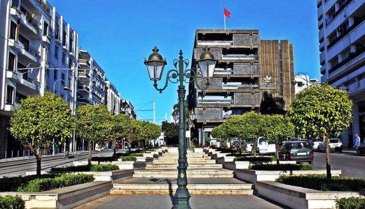 السلطات تمنع التنقل بين أحياء “بؤر وبائية” بالرباط ، بعد تزايد عدد الإصابات