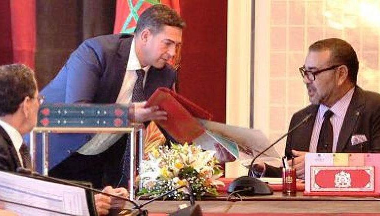 بسبب تفشي فيروس كورونا، تعليق الدراسة الحضورية إلى شهر شتنبر المقبل