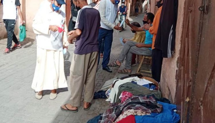 الجامعة الوطنية للتخيم تباشر حملة تحسيسية بمراكش ضد وباء كورونا (3)