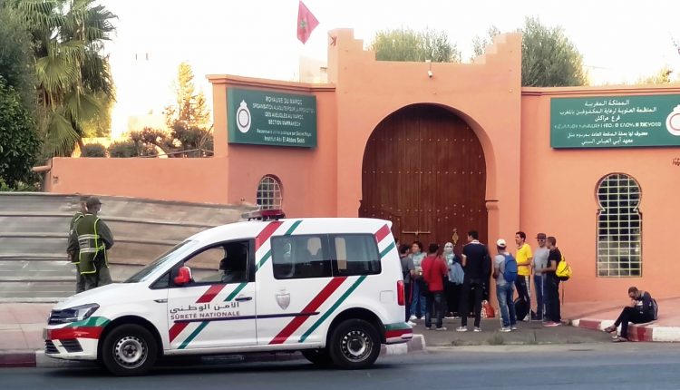 “تمثيليات المحتجين الهوليوودية” وإزعاج السلطات العمومية مستمران أمام بوابة معهد ابي العباس السبتي بمراكش