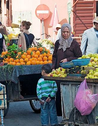 سوق عالم قروي تجارة مراكش