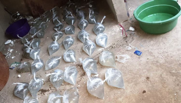 حجز حوالي 280 لتر من “الماحيا” معبأة داخل أكياس بلاستيكية بمراكش