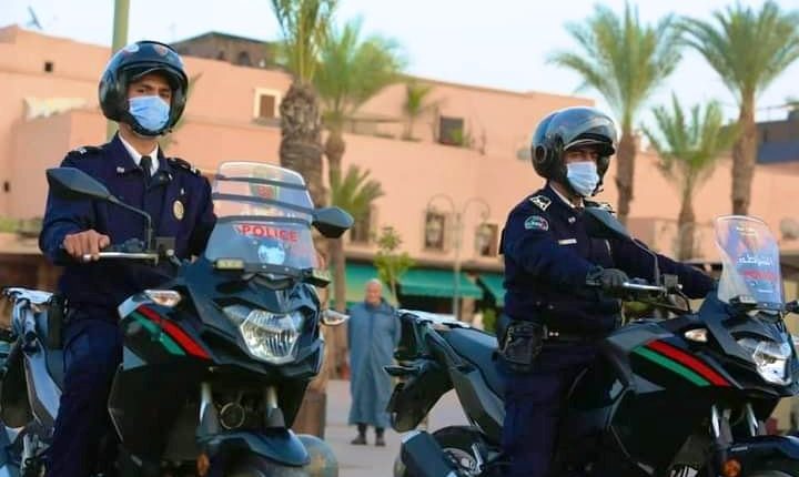 مخالفات مرورية بالجملة على الطريق،وإحتجاز قانوني لدراجات نارية بالمحاميد في مراكش