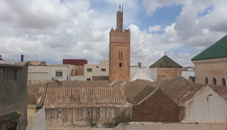 هبة ملكية للزاوية الشرقاوية في أبي الجعد 