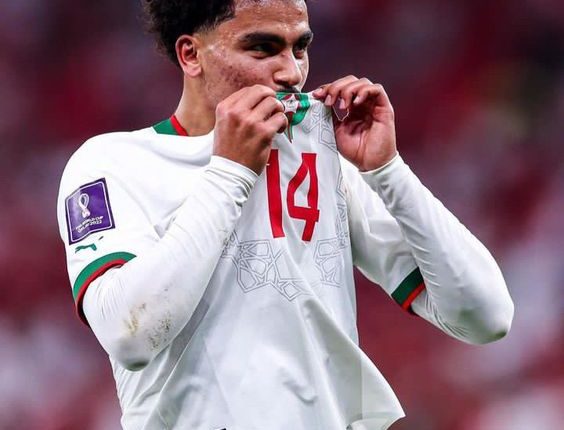 “اشكاين” تسحب مقالها المسيء للاعب المنتخب المغربي زكرياء أبوخلال، وتعتذر