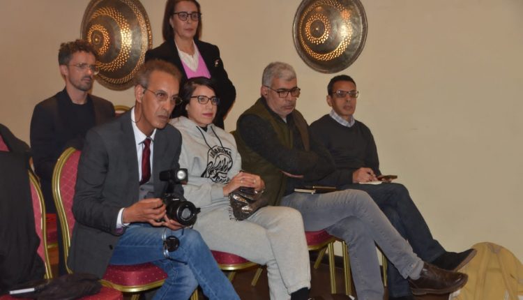 منال الشرقي (5)