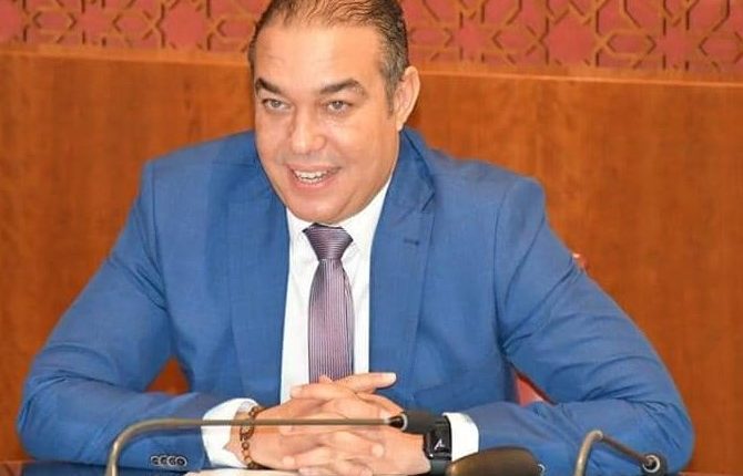 محمد أوزين: المشرع تنكرَ للمرأة المغربية في الاستفادة من الامتيازات التي يوفرها قانون الجنسية للرجل