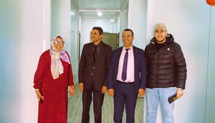 زروقي ينظم زيارة تفقدية للمدرسة الجماعاتية ذات النطاقين بجماعة أغمات بعد زلزال الحوز (2)