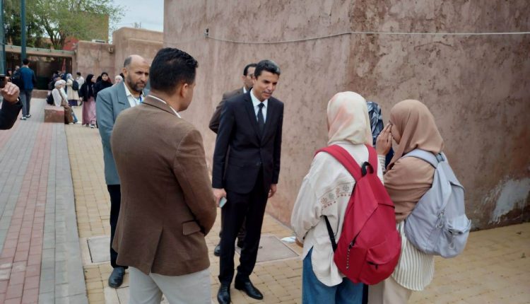 شواهد تقديرية وتثمين للمتألقين في الملتقى الاقليمي للمهن و المساعدة على التوجيه بالحوز (6)